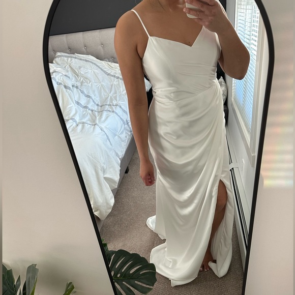 Brand New Ivory Wedding Dress - Picture 3 of 10